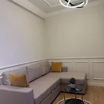 Prayla Luxury At Condor Center