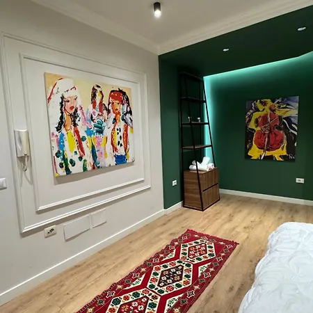 Prayla Luxury At Condor Center