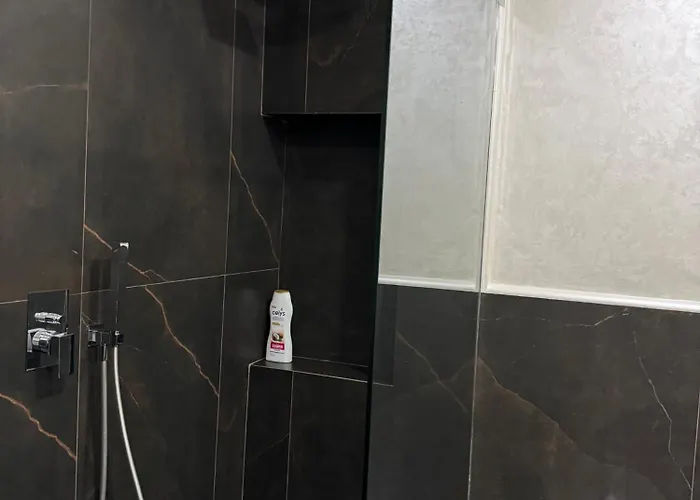 Prayla Luxury At Condor Center * Tirana