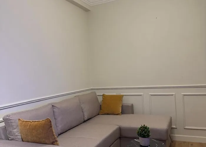 Prayla Luxury At Condor Center